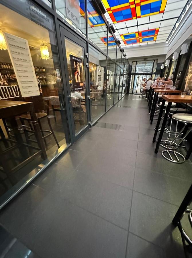 Gorkeho Apartment In City Centre ブラチスラヴァ エクステリア 写真